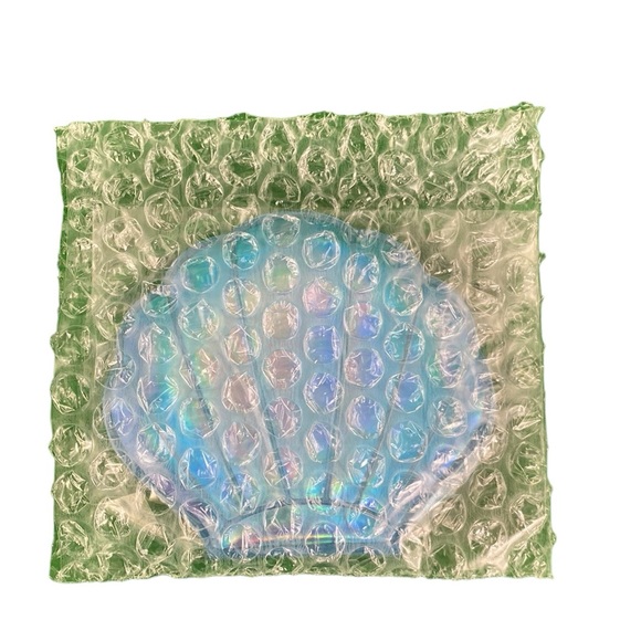 Blue Holographic Sea Shell Compact Mirror - Picture 13 of 16